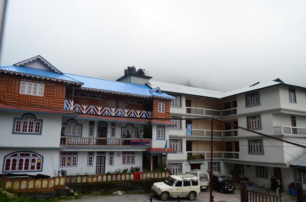 Delight Royal Lachung Hotel Exterior photo