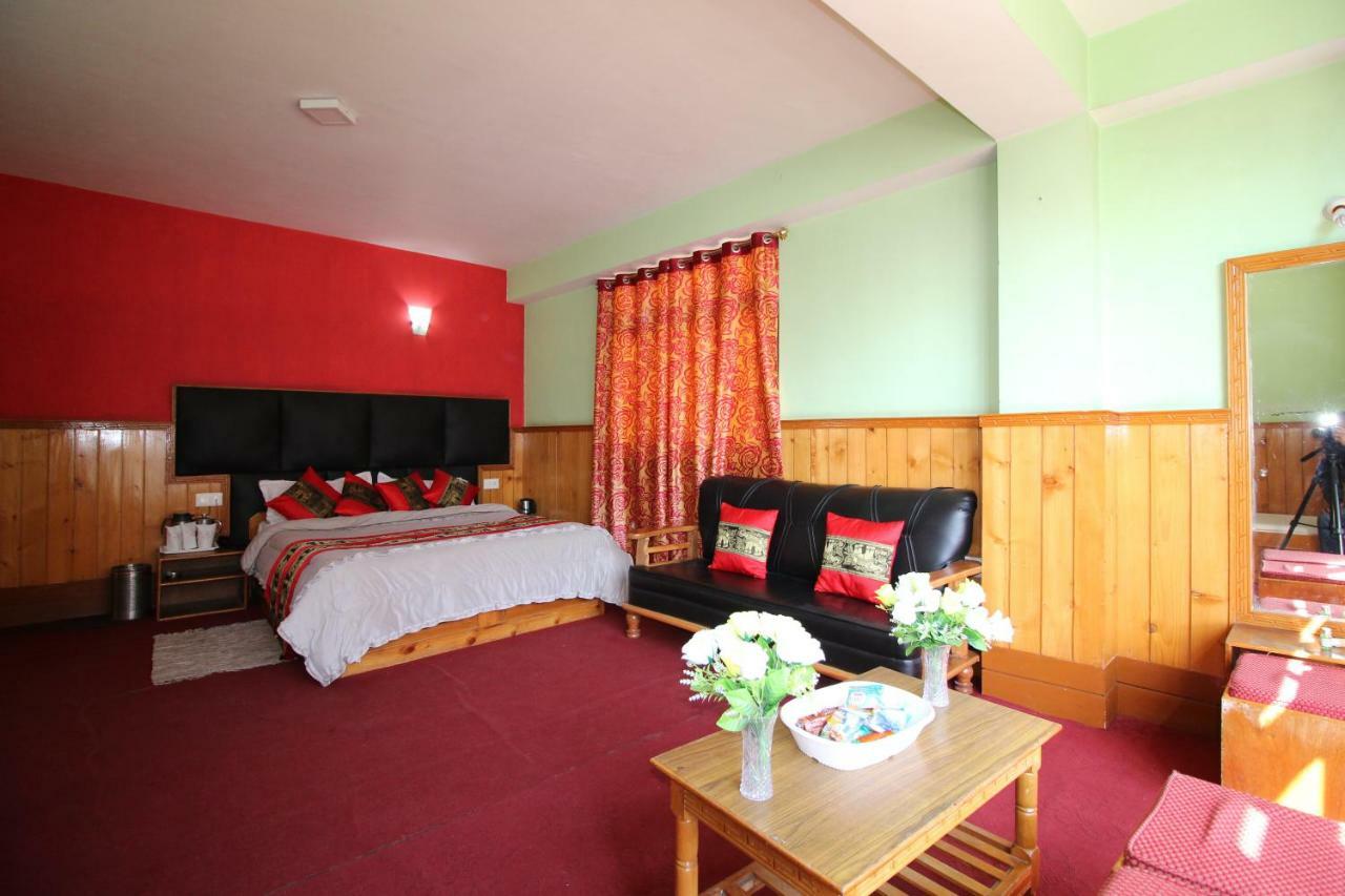 Delight Royal Lachung Exterior photo